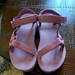 Women's Pink Sandals Teva 8 very good condition
